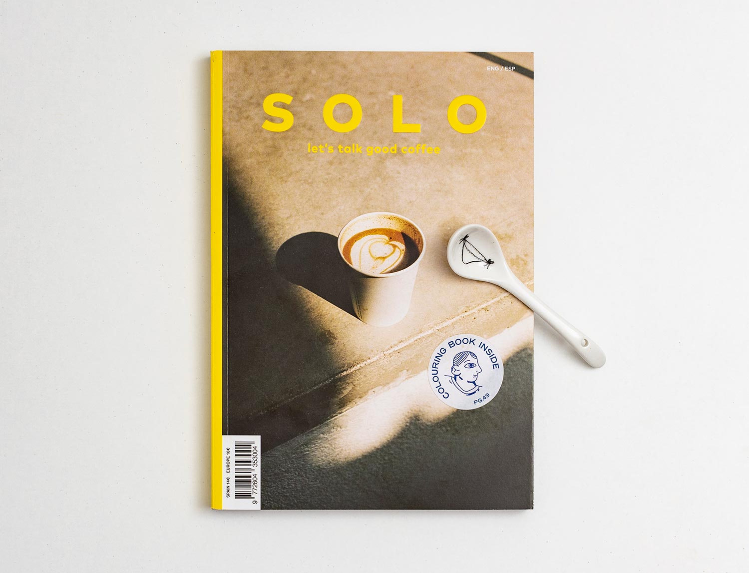 Revista SOLO portada con taza