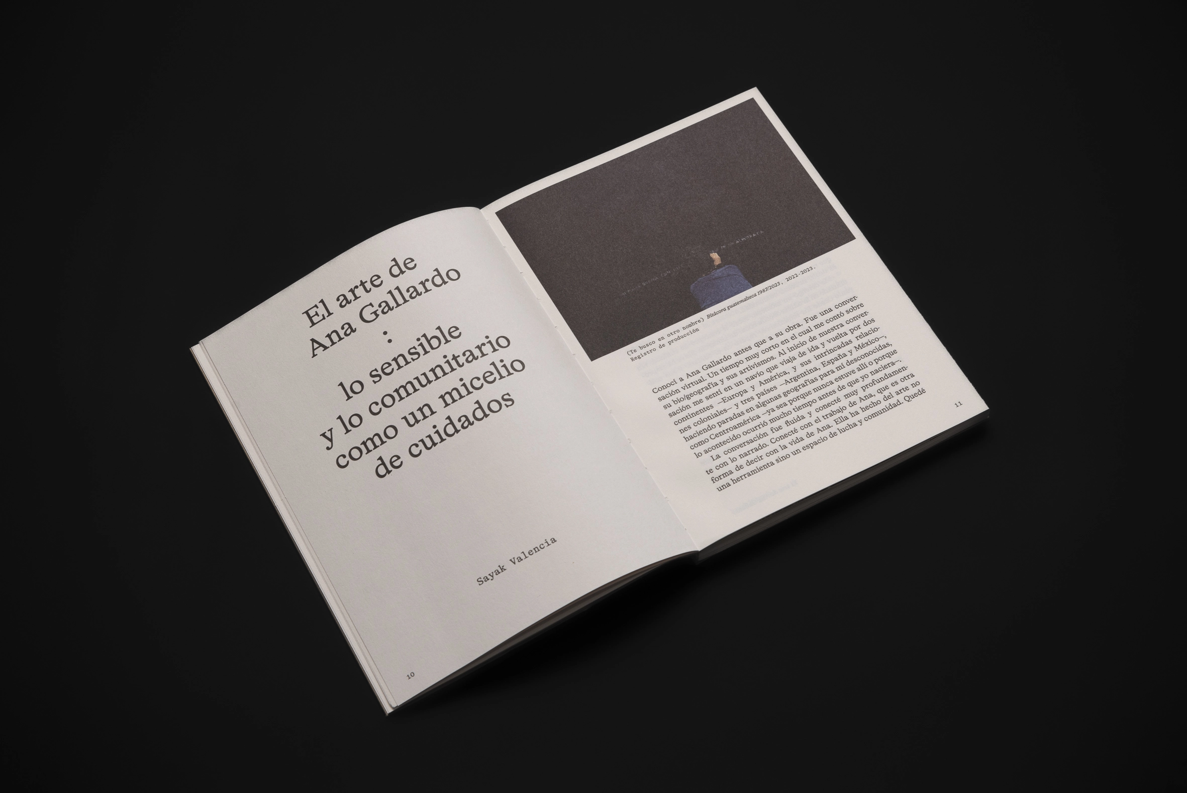 Fotografía libro abierto doble página